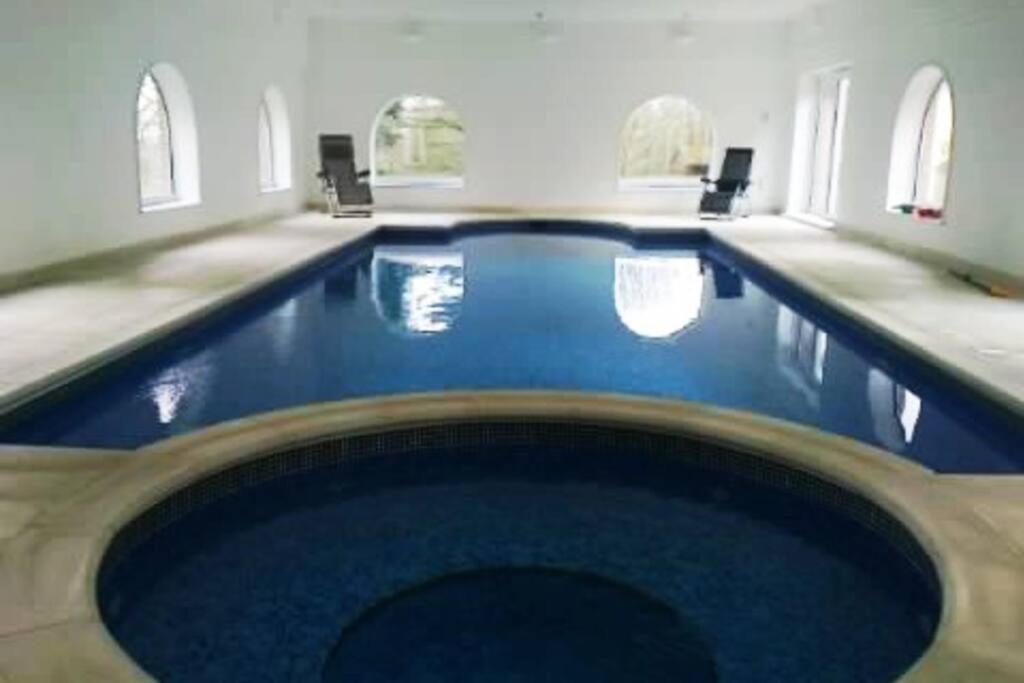 Country Manor House With Indoor Pool And Hot Tub Vila Rochester  Exterior foto
